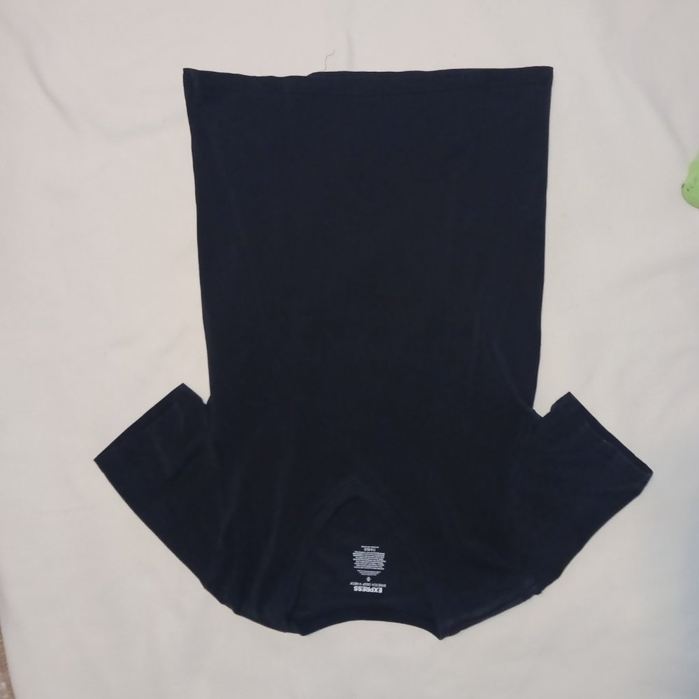 Express v neck - Picture 2 of 3